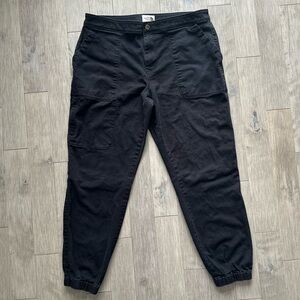 The North Face Women’s Black Joggers Pants 14